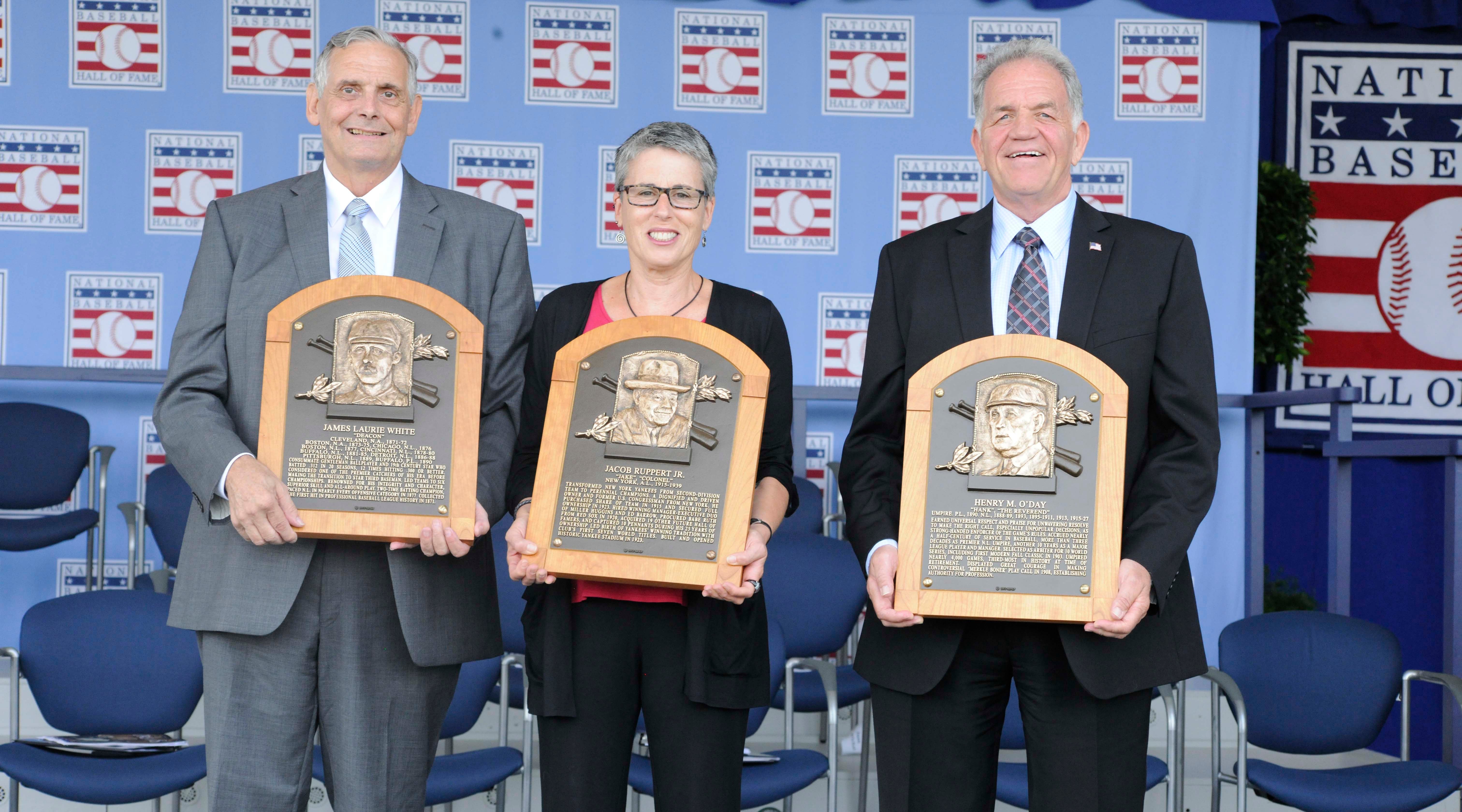2013 Deceased Inductee's representatives on the Induction Stage