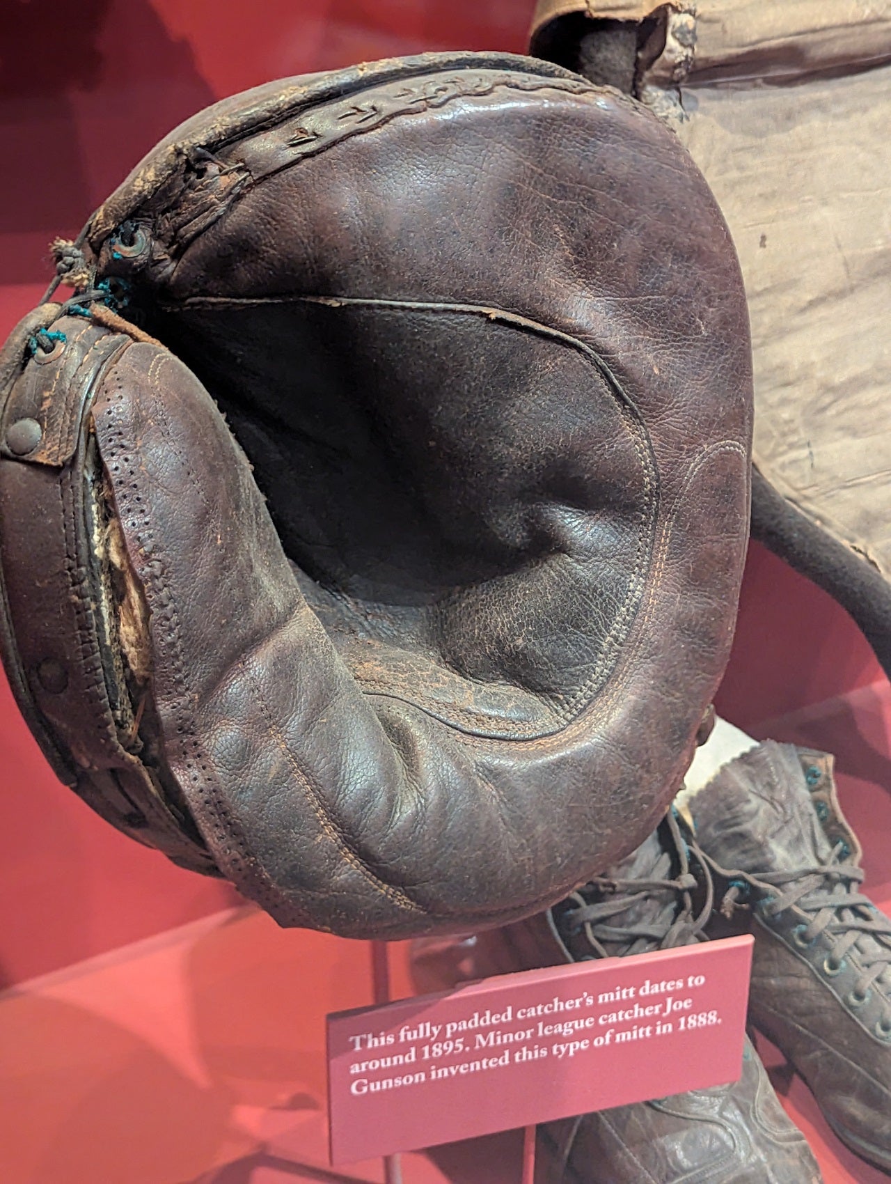 Joe Gunson Glove