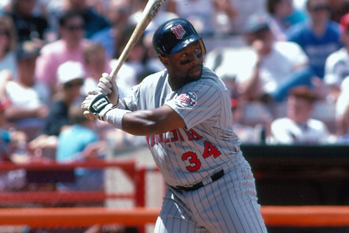 Kirby Puckett bats for Twins