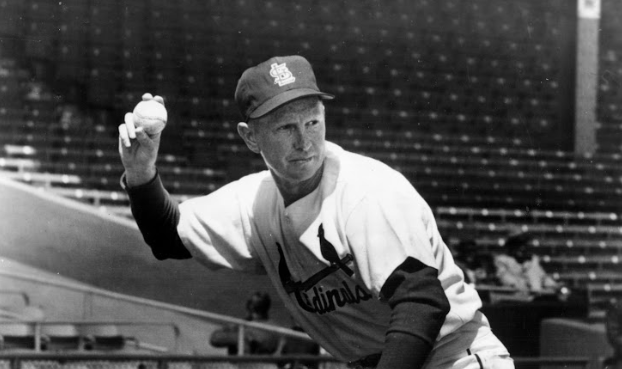 Red Schoendienst preparing to throw